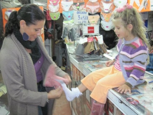Buying Warm clothes for Hanalei in Cusco, Peru